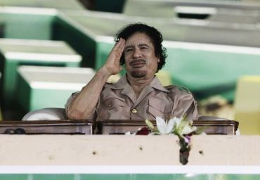 Zgodovina ekscentričnosti enigmatičnega dolgoletnega libijskega voditelja