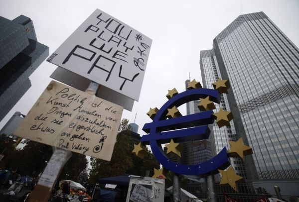Protesti pred ECB.