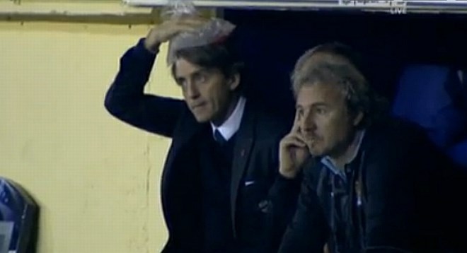 Roberto Mancini se je udaril v glavo.