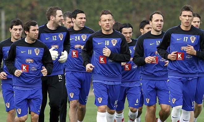 Hrvaške nogometaše čakata dve težki tekmi proti Turkom, ki so jih na zadnjem evropskem prvenstvu izločili v četrtfinalu.