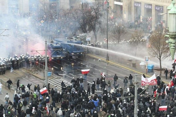 Protesti v Varšavi.