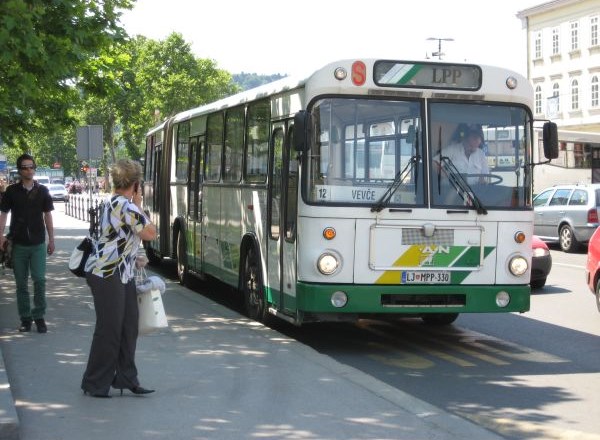 Vožnja z avtobusi LPP se bo občutno podražila.