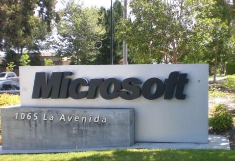 Microsoft letno za razvoj nameni preko devet milijard dolarjev