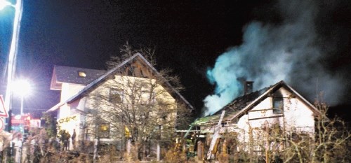 Gasilcem je pred zublji uspelo zavarovati stanovanjsko hišo in gospodarsko poslopje s hlevom, pomožni objekt pa je  pogorel.