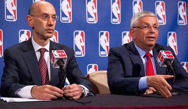 Komisar lige NBA David Stern (desno) je sporočil, da sta sprti strani prišli do dogovora.