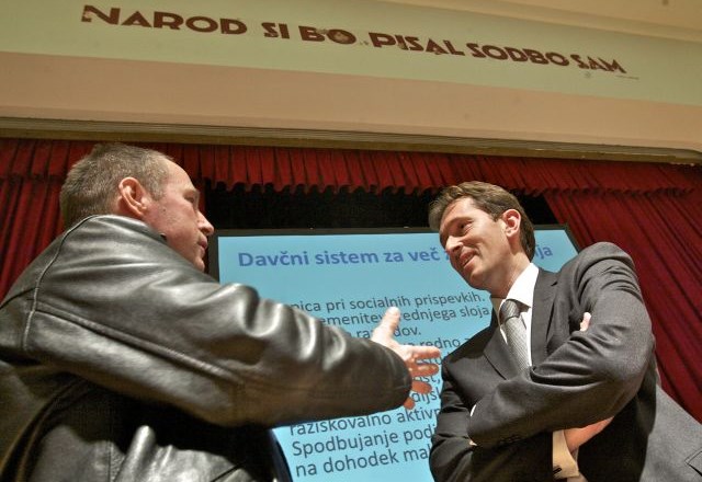 Podrobneje: Pahor in Virant razkrila dokumente o premoženjskem stanju