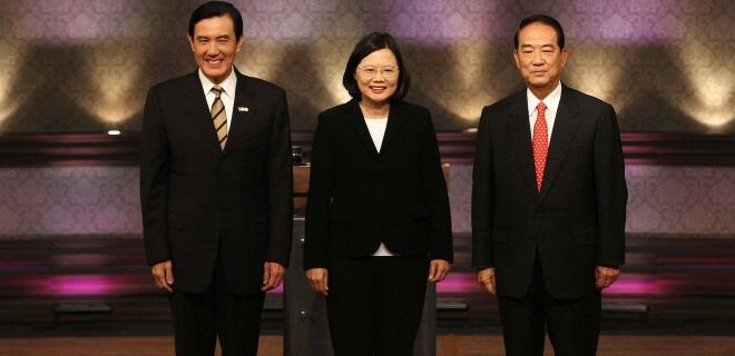 Do volitev na Tajskem še šest tednov: Glavna kandidata za zmago ostajata Ma Ying-jeou in  Tsai Ing-wen