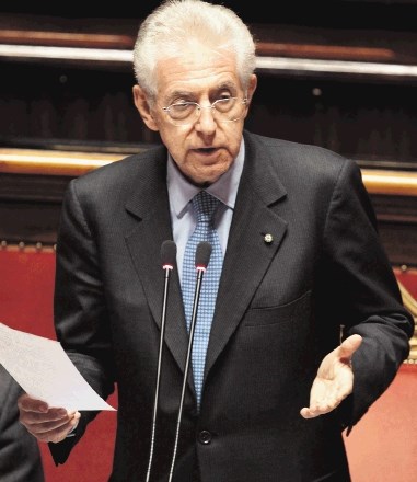Italijanski premier Mario Monti (na fotografiji) je poslancem včeraj položil na srce, da je sprejetje 30 milijard evrov...