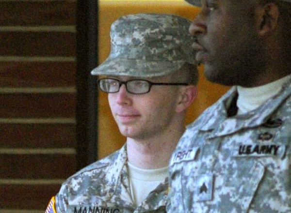 Levo Bradley Manning.