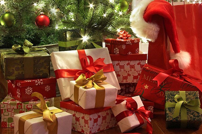 V božično-novoletne praznike s praznovanji, koncerti in sejmi
