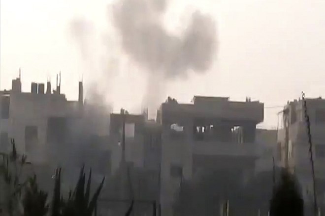 V Damasku odjeknili bombi, ubitih več civilistov in vojakov