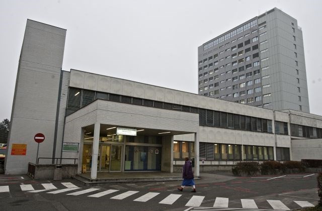 V UKC Ljubljana popolna prepoved obiskov na oddelku za žilne bolezni zaradi okužbe z noro virusi