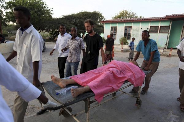Havet je umrl takoj potem, ko ga je zadel strel, Keilihu pa je poškodbam podlegel po operaciji v bolnišnici v Mogadišu.