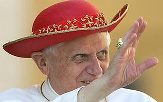 Kuba in Vatikan se dobro razumeta: Papež bo daroval mašo in se sestal tudi s Castrom