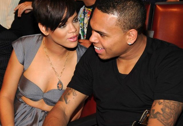 Rihanna domnevno ponovno zaljubljena v Chrisa Browna