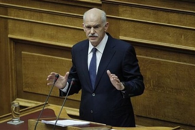 Donedavni grški premier George Papandreu, ki je bil prisiljen odstopiti zaradi hude finančne krize v državi, se na...
