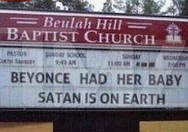 Baptistična cerkev v ZDA z napisom "Beyonce je rodila, Satan je na zemlji“