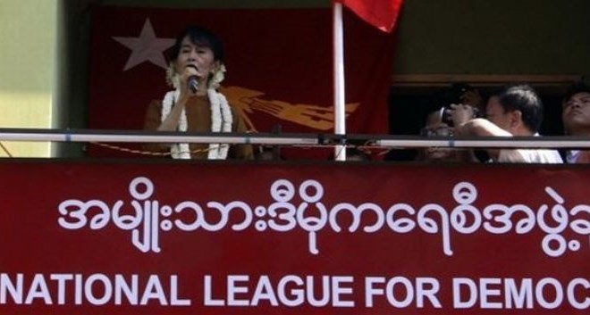 Aung San Suu Kyi je postala simbol za demokracijo.
