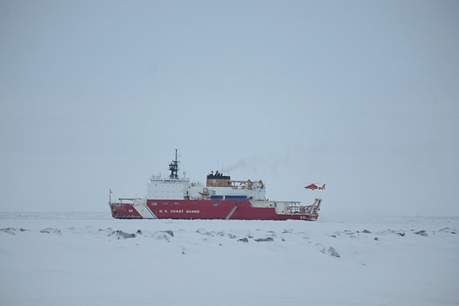Oddaljenemu mestu na Aljaski na pomoč prihitel ruski tanker