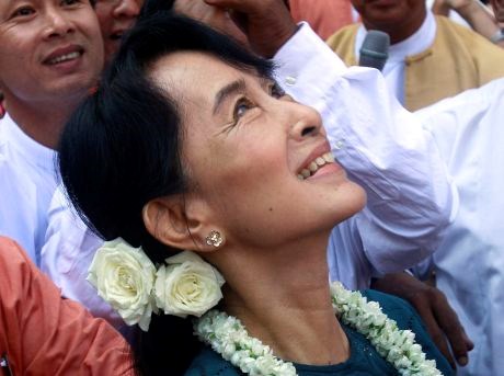 Aung San Suu Kyi bo kandidirala na aprilskih volitvah v Mjanmaru.