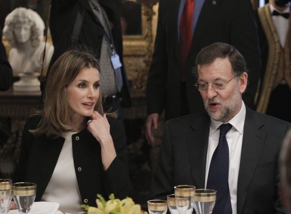 Španski premier Mariano Rajoy (na fotografiji desno) je minuli teden razkril, da so španske regije močno presegle ciljne...