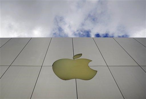 Apple z novo tožbo proti Samsungu, sodni bitki ni videti konca
