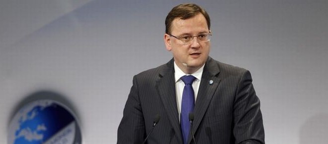 Češki premier tarča kritik zaradi plače svoje tajnice