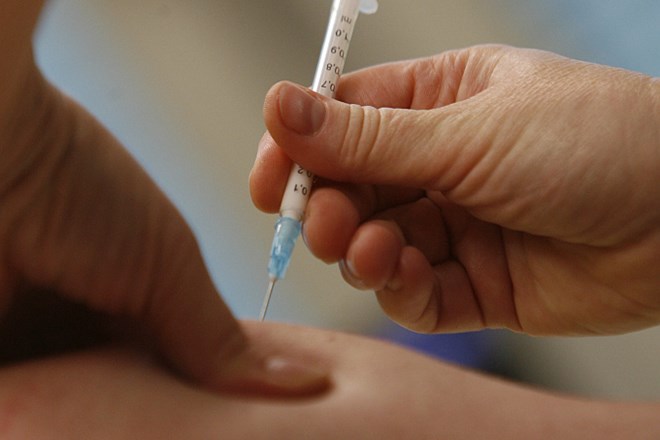 Dvojna igra na račun cepiva proti HPV?