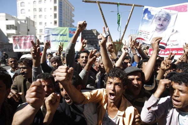 Protivladni protesti v Sani.