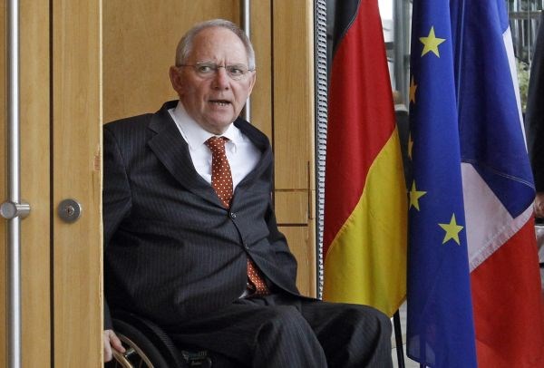 "Naše stališče je popolnoma jasno. Tisto, kar si želimo, je rešitev poiskati tako hitro, kot je mogoče," je dejal Schäuble.