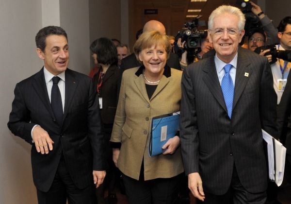 Sarkozy, Merklova in Monti danes v Bruslju.