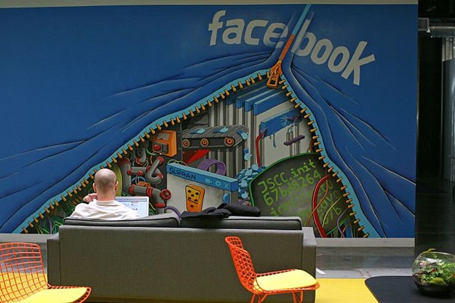 Facebook bo predvidoma v sredo krenil proti borzi