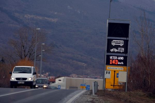 V zgornjem delu Vipavske doline še vedno velja prepoved tovornega prometa.