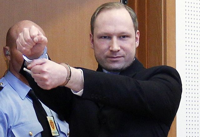 Norveška policija naj bi preiskovala stike Breivika z Ulemekom