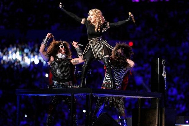 Potrjeni so namigi, da naj bi Madonna nastopila pri naših južnih sosedih v sklopu promocijske turneje za njen novi album...