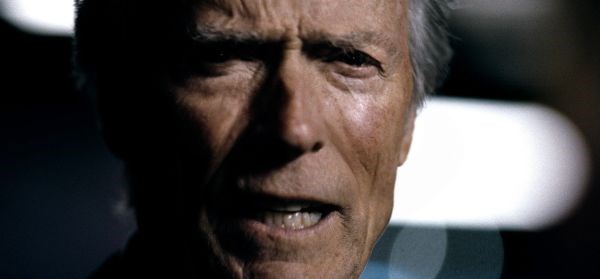 Clint Eastwood v oglasu.
