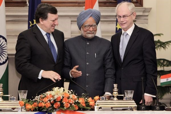 Predsednik Evropske komisije Jose Manuel Barroso, indijski premier Manmohan Singh in Predsednik Evropskega sveta Herman Van...