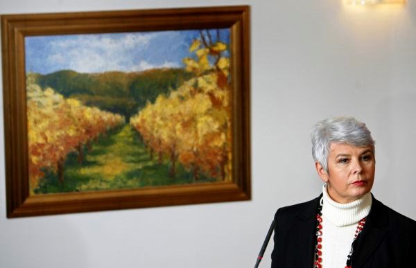 V mandatu premierke Jadranke Kosor ni bilo enega samega izvoda Vjesnika, ki na naslovnici ne bi objavil vsaj ene fotografije...