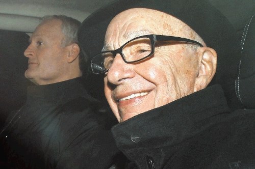 Stari medijski lisjak Murdoch je Otočanom pripravil novo presenečenje.