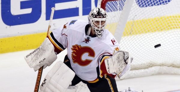 Miikka Kiprusoff je za Calgary zbral 28 obramb, v ligi NHL pa je dosegel 44. "shutout" in tretjega v tej sezoni.