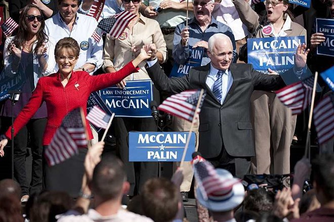 Ameriški republikanski senator John McCain je danes pozval k ameriškemu napadu na sirske vojaške sile, da bi tako zaščitili...
