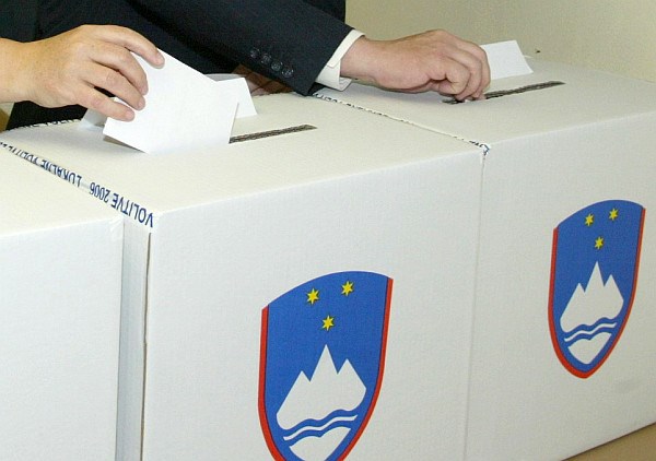 Začenja se predčasno glasovanje na nadomestnih županskih volitvah