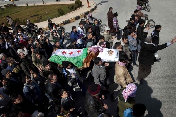 Pogreb v mestu Idlib.