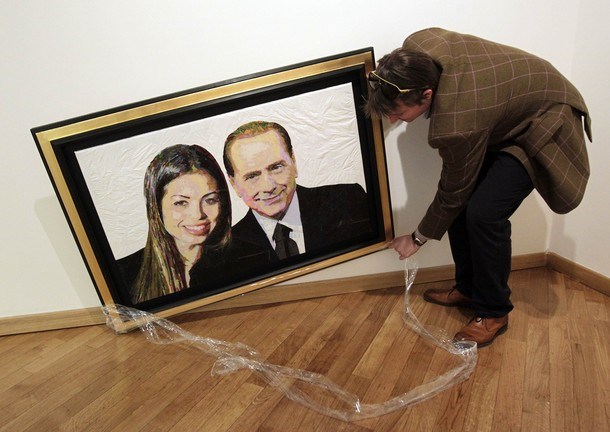 Na sliki Ruby z Berlusconijem.