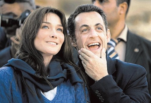 Carlo Bruni močno skrbi zdravje njenega moža, francoskega predsednika Nicolasa Sarkozyja, ki naj bi delal brez predaha.