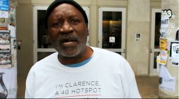 Brezdomcu Clarence je protagonist promocijskega videa, ki predstavlja pojekt agencije BBH, v katerem predlagajo, da...