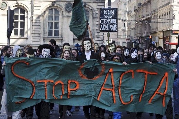 Demonstracije proti sprejemu Acte v Franciji.