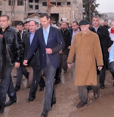 Zebari je še poudaril, da arabski voditelji al Asada (v modrem) ne bodo pozvali k odstopu.