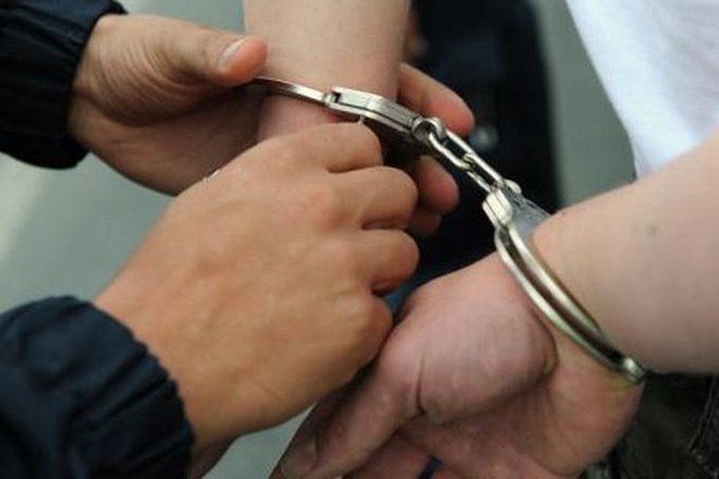Policisti so zaradi suma kaznivega dejanja v četrtek odvzeli prostost 56-letnemu moškemu iz okolice Slovenske Bistrice.