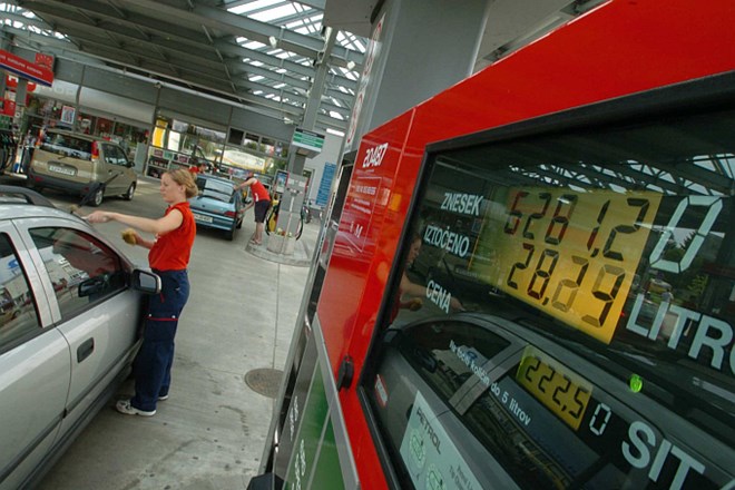 95-oktanski bencin bo jutri dosegel novo rekordno ceno